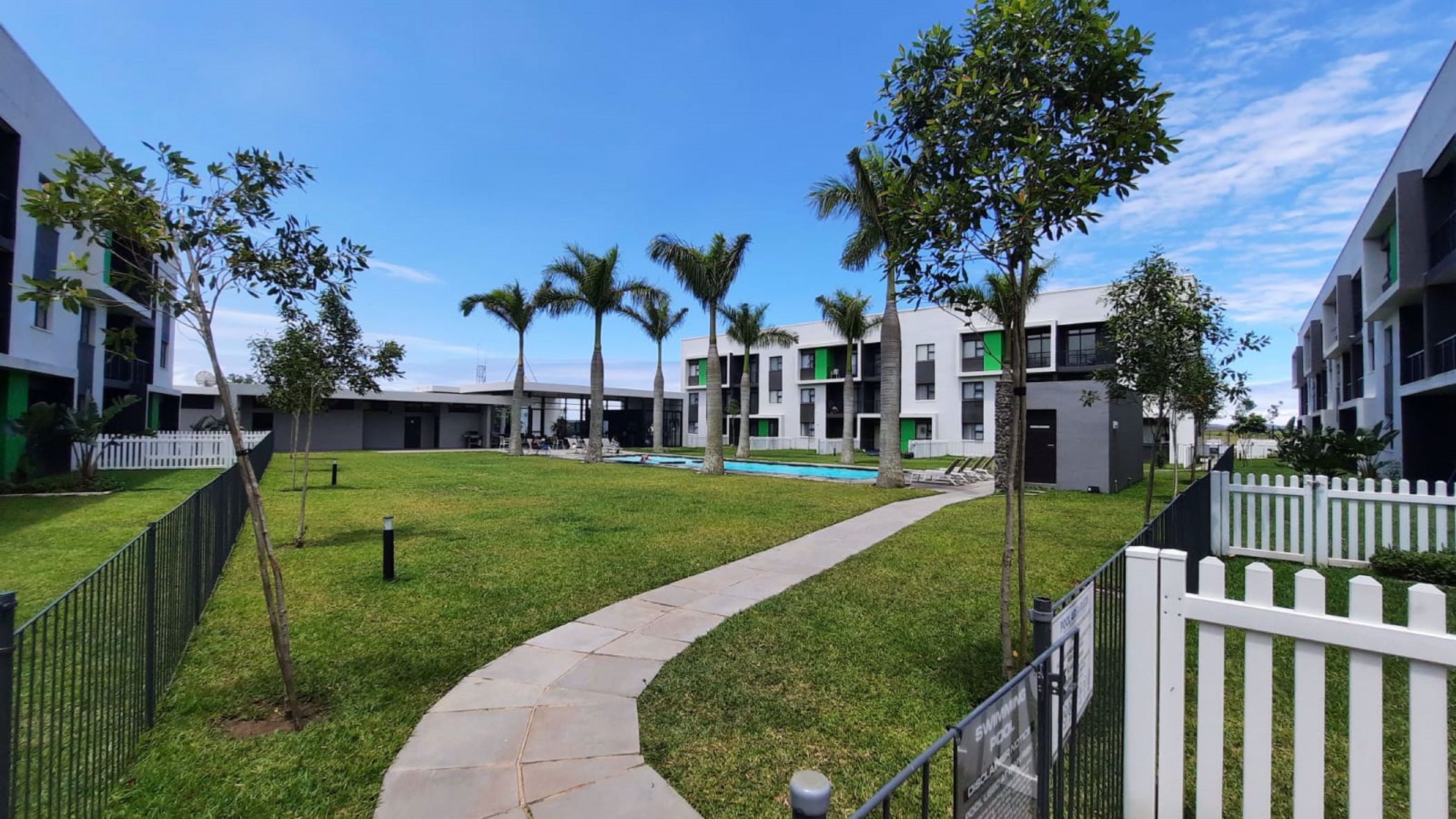 Apartment to rent in Ballito - 1BD1733201