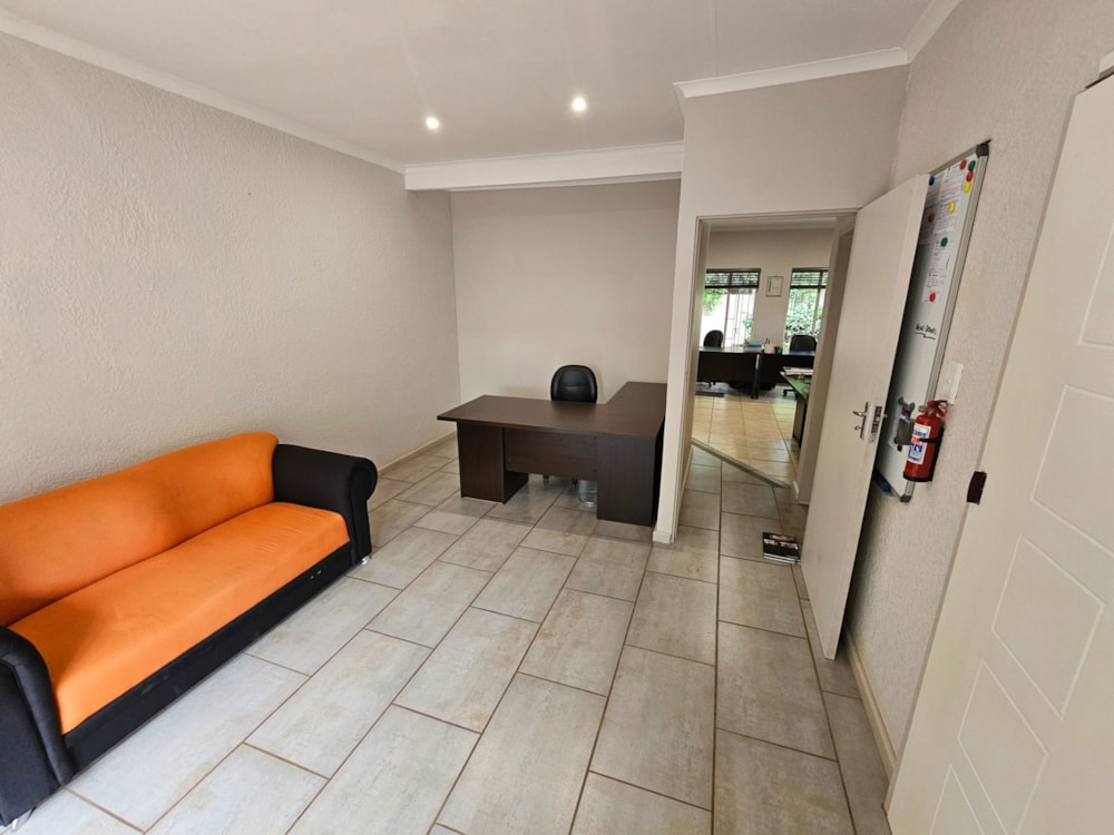 Commercial office to rent in Schoemansville - 1HR1722587 Commercial office to rent in Schoemansville - 1HR1722587