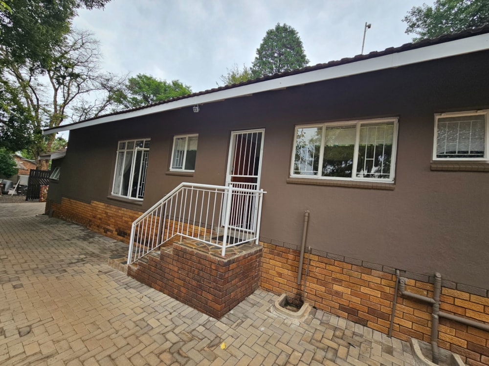 Commercial office to rent in Schoemansville - 1HR1722587 Commercial office to rent in Schoemansville - 1HR1722587