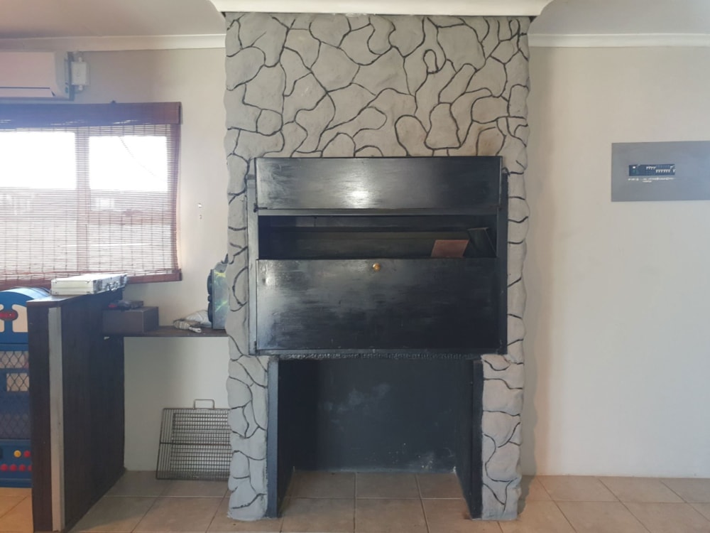 Guesthouse for sale in Oranjeville - 1VT1648255 Guesthouse for sale in Oranjeville - 1VT1648255