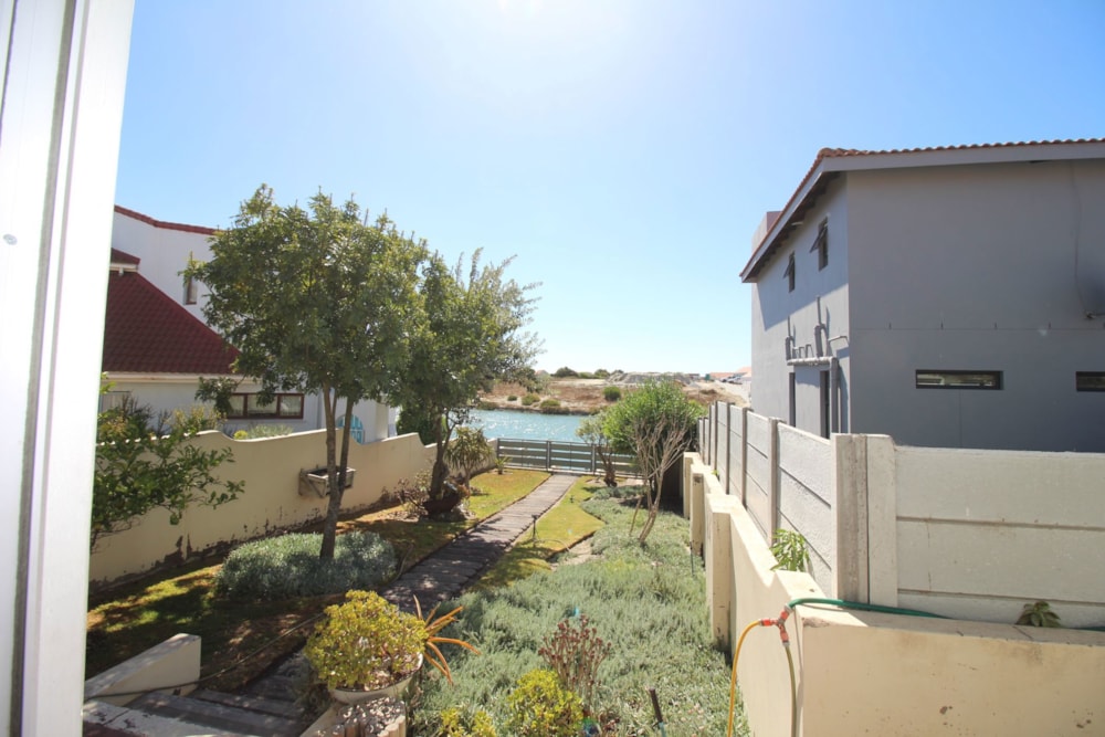 House sold in Port Owen - LA1648436