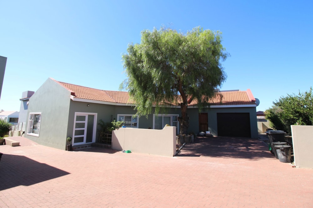 House sold in Port Owen - LA1648436