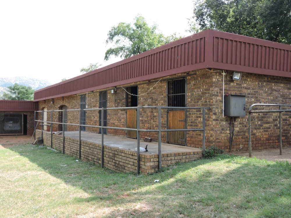 Smallholding for sale in Rustenburg - 1RU1648550