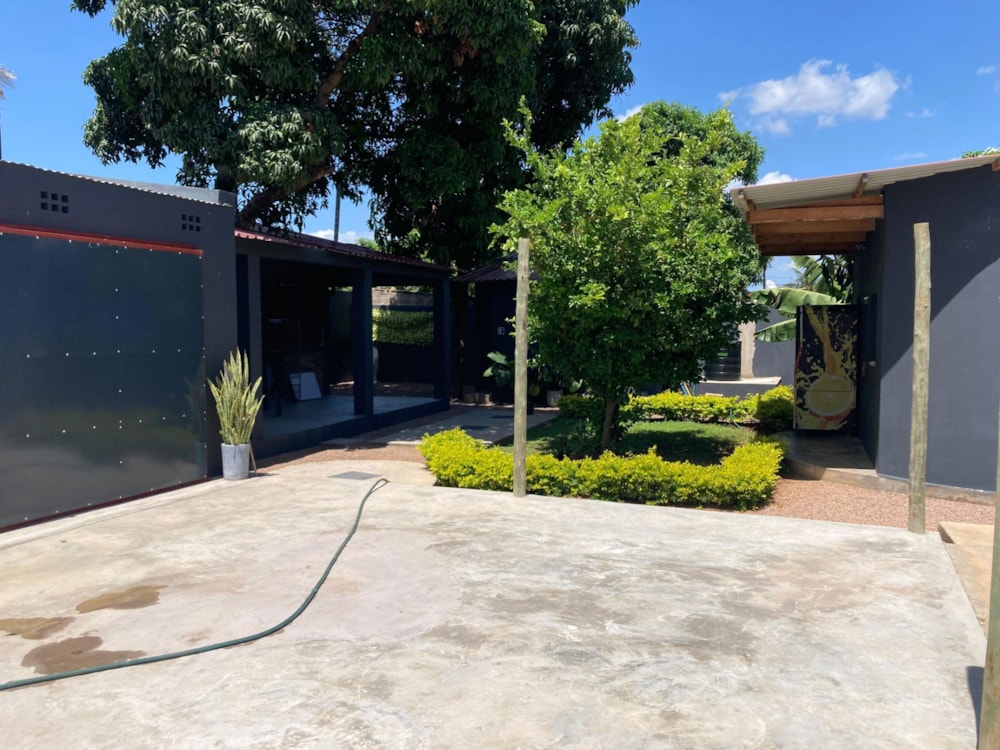 Commercial restaurant for sale in Matola, Mozambique - 3MQ1648723 Commercial restaurant for sale in Matola, Mozambique - 3MQ1648723