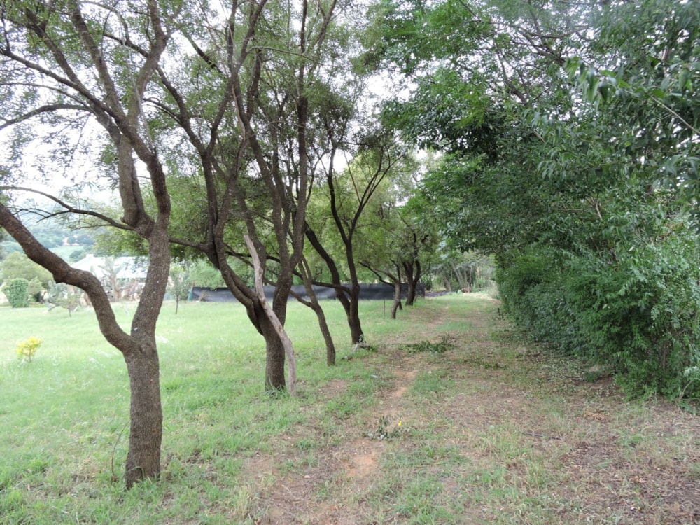 Mixed use farm for sale in Rustenburg - 1RU1648933