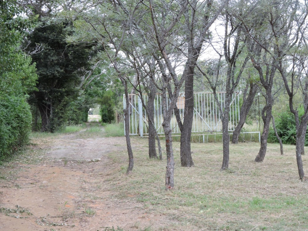 Mixed use farm for sale in Rustenburg - 1RU1648933