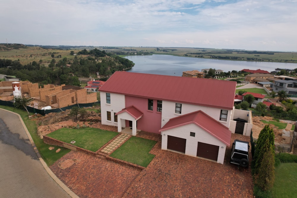 Security estate home for sale in Aquavista Mountain Estate - PRN1646198