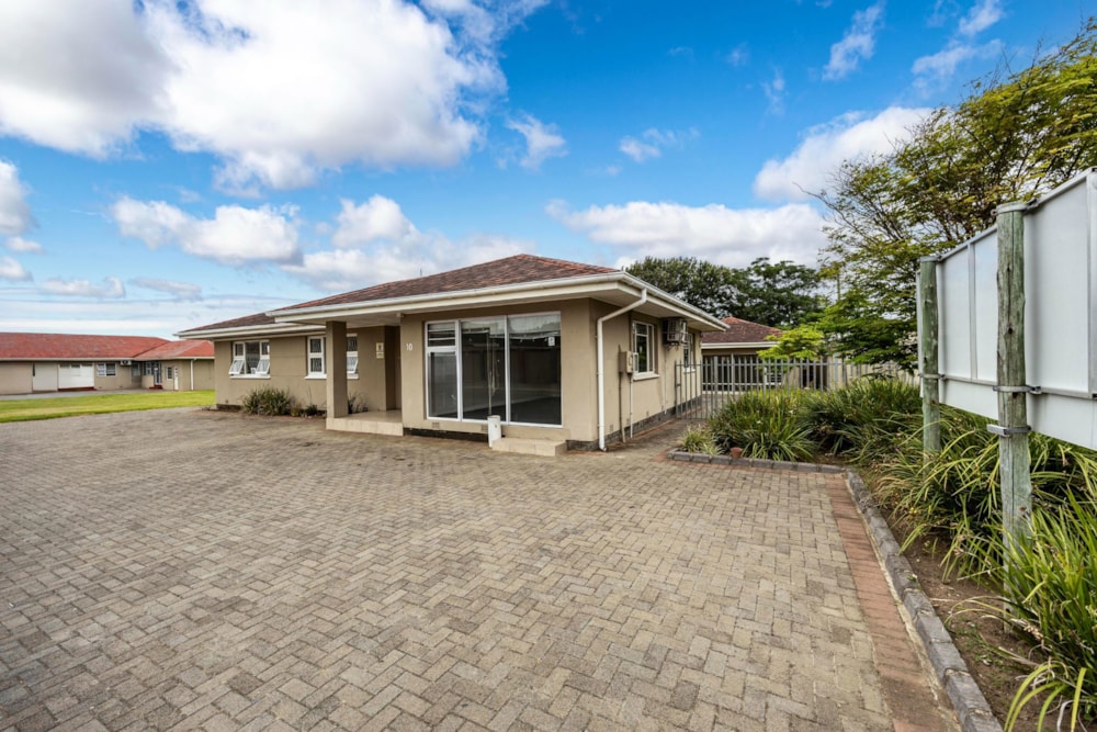 Commercial Building for sale in Gonubie - 1EZ1726223