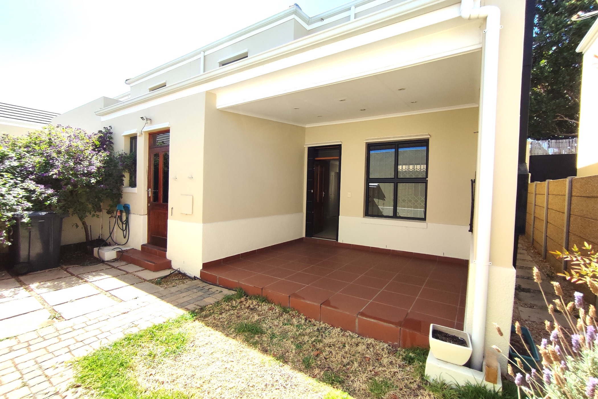 Townhouse to rent in Royal Ascot - 1TV1720942