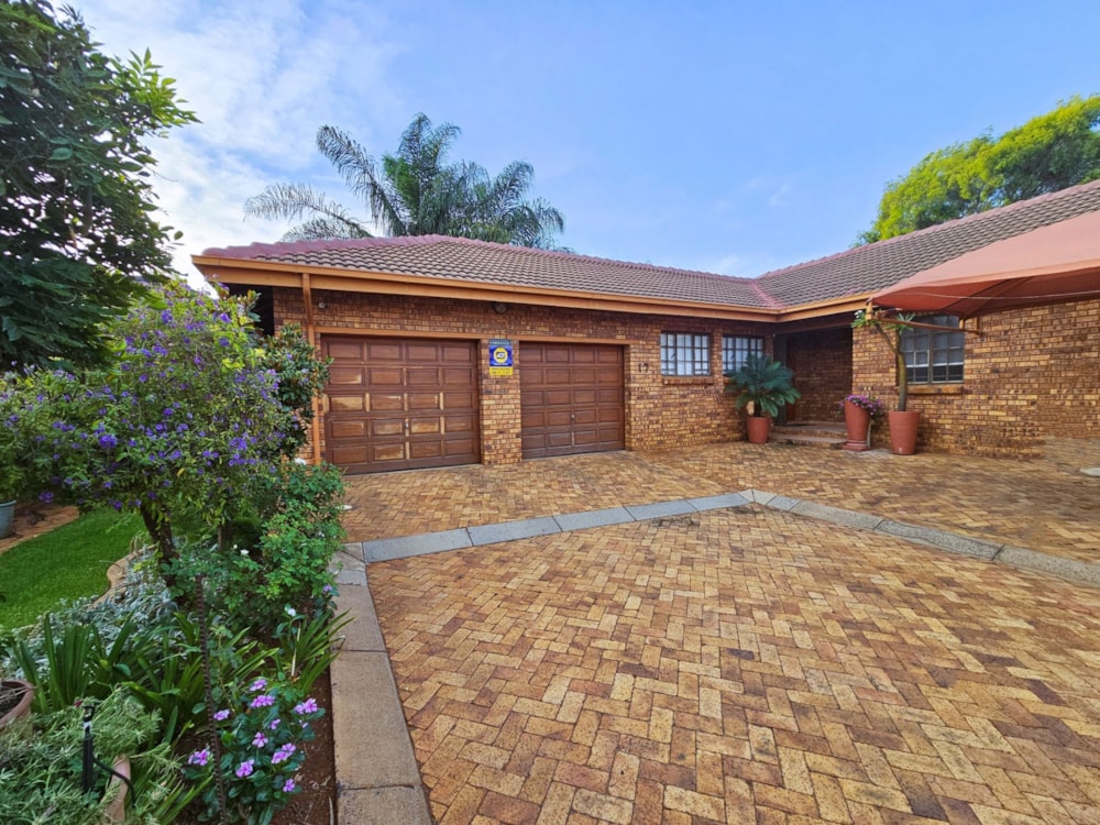 Security complex home let in Melodie - 1HR1692340 Security complex home let in Melodie - 1HR1692340