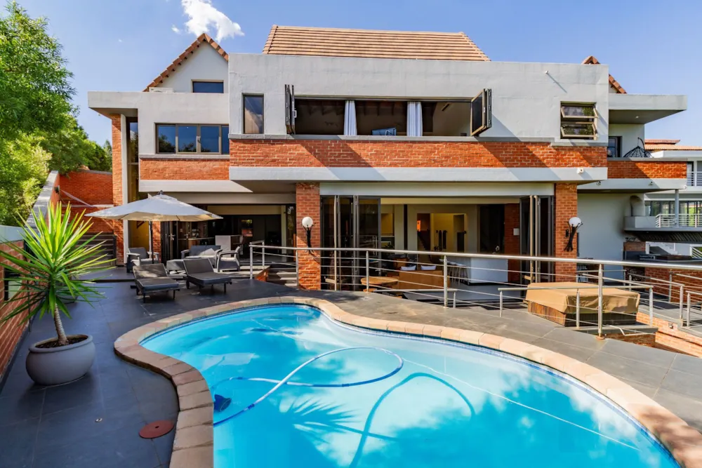 Security estate home for sale in Xanadu - 1HR1645526