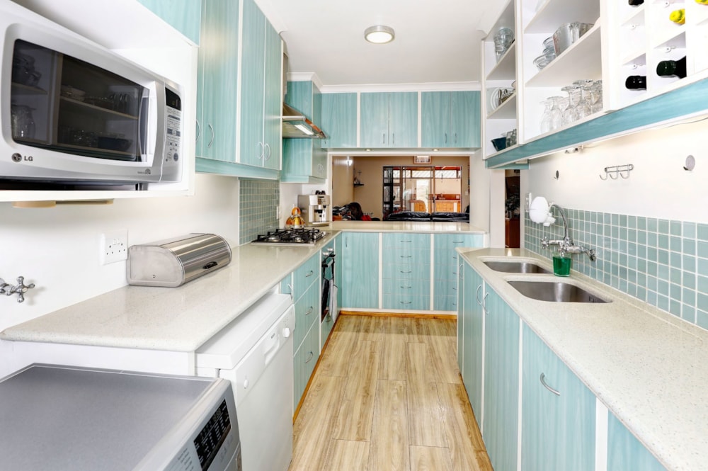 Townhouse for sale in Loevenstein - DBV1717417 Townhouse for sale in Loevenstein - DBV1717417