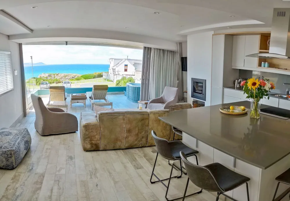 Apartment sold in Westcliff, Hermanus - HF1648588 Apartment sold in Westcliff, Hermanus - HF1648588