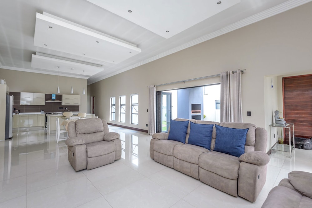 House for sale in Copperleaf - 1CU1706900