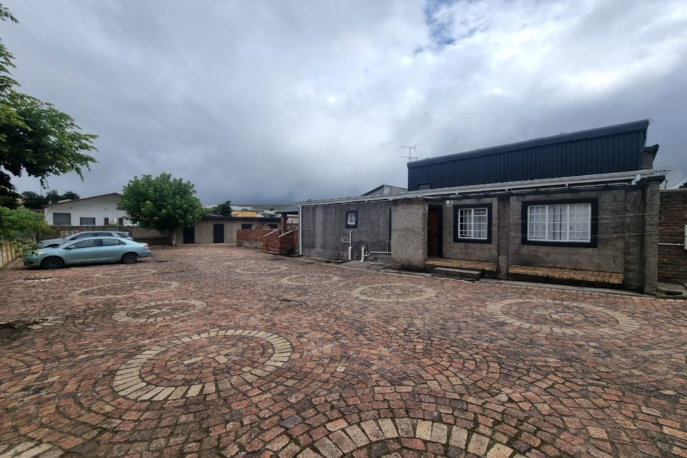 Apartment to rent in Grahamstown Central (Makhanda Central)  - 1GC1742092
