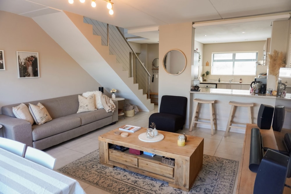 House let in Uitzicht, Durbanville - NSL1700204 House let in Uitzicht, Durbanville - NSL1700204