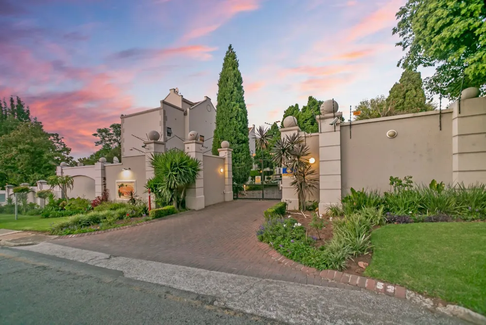 Apartment for sale in Waverley, Johannesburg - HP1755423