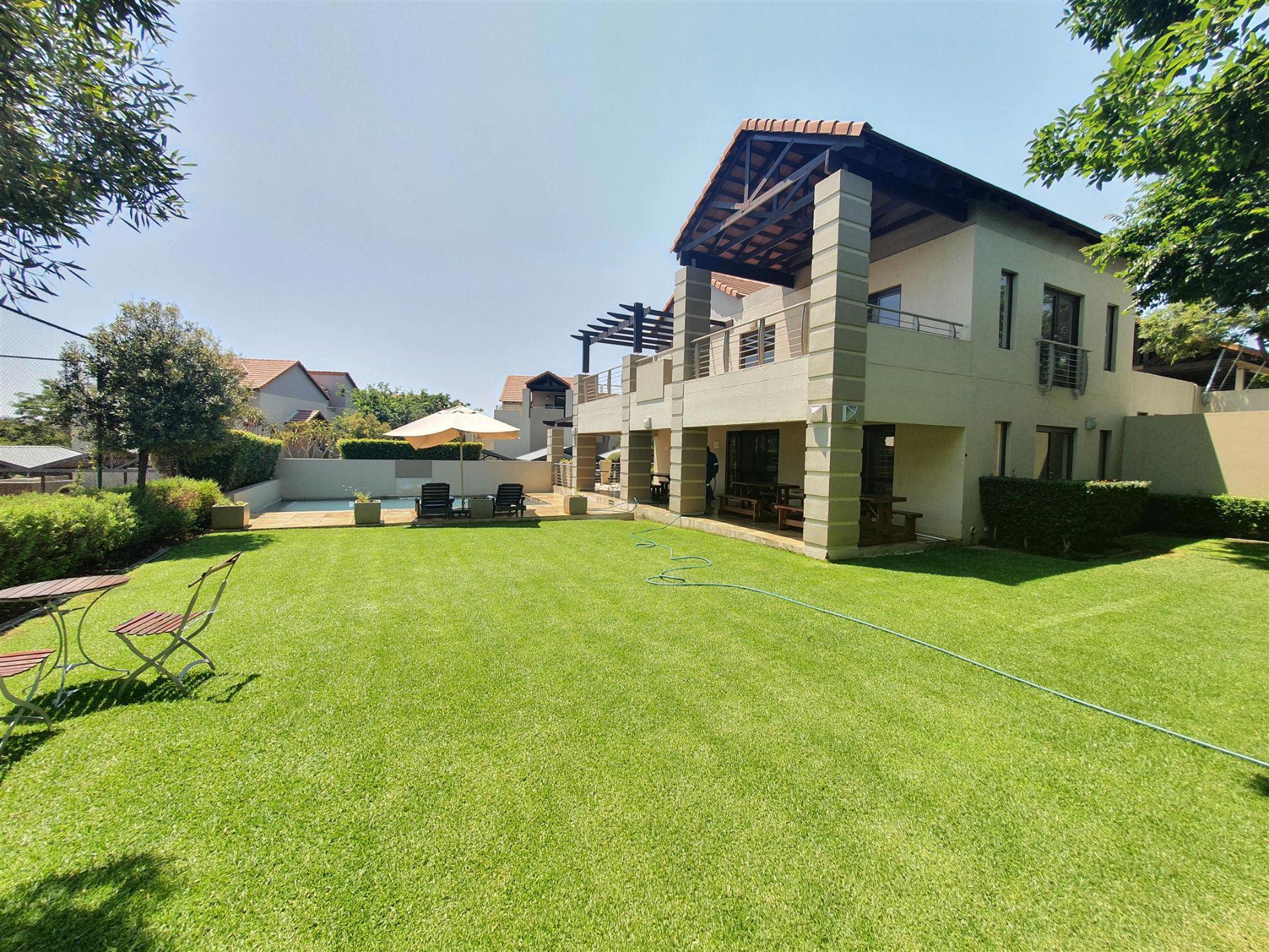 Apartment to rent in Fourways Area - FYL1746832