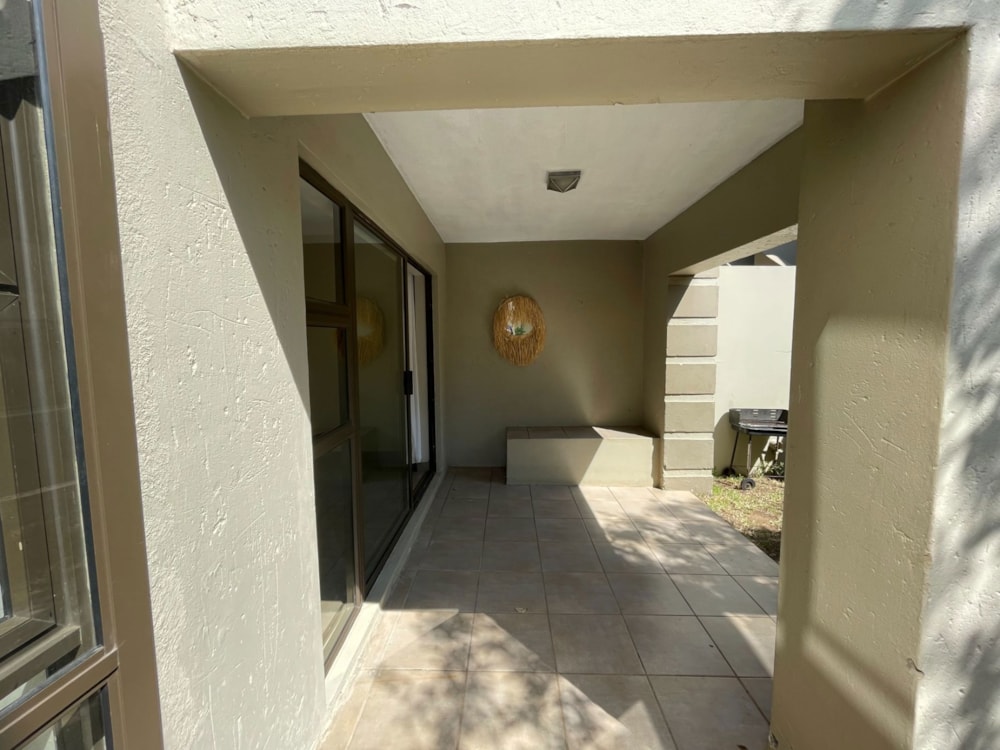 Apartment to rent in Fourways Area - FYL1746832