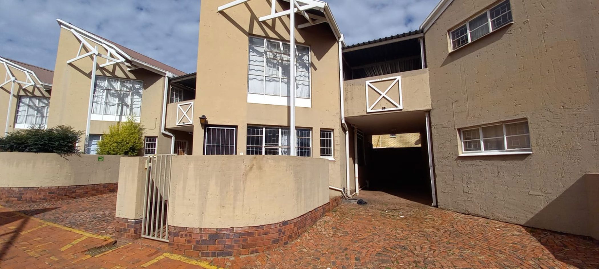 Townhouse for sale in Willows - 1BX1753786