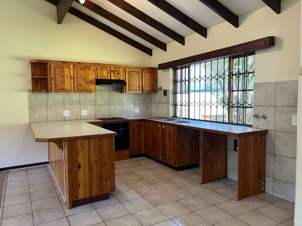 Townhouse sold in Chase Valley Heights - 1PM1649677 Townhouse sold in Chase Valley Heights - 1PM1649677