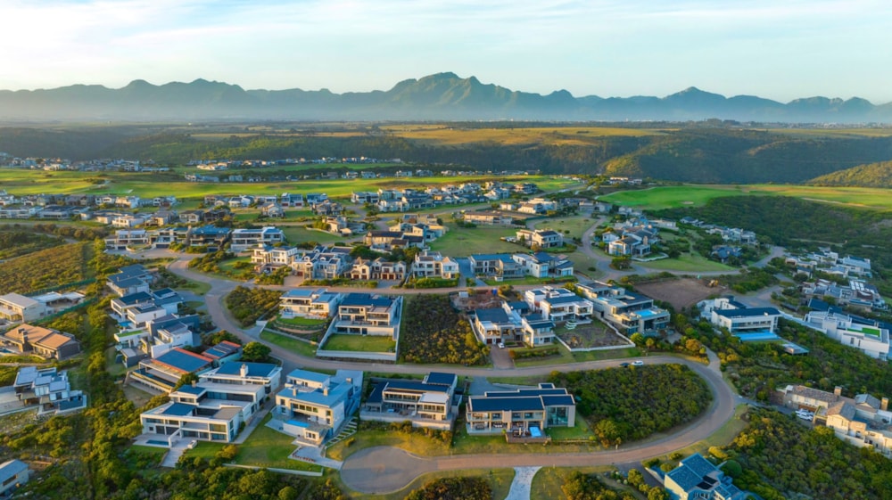 Golf estate house for sale in Oubaai - GEO1652720 Golf estate house for sale in Oubaai - GEO1652720