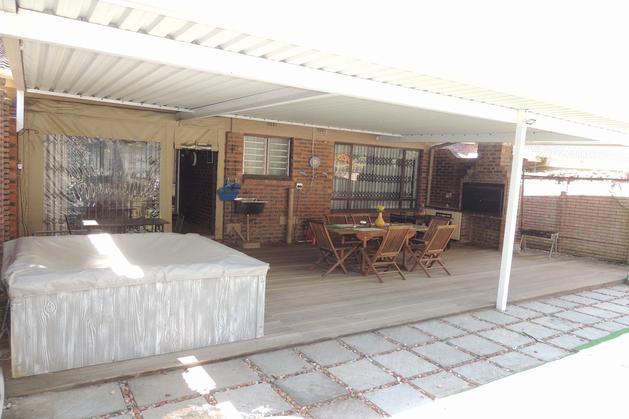 Townhouse for sale in Amanzimtoti - 1WB1648981