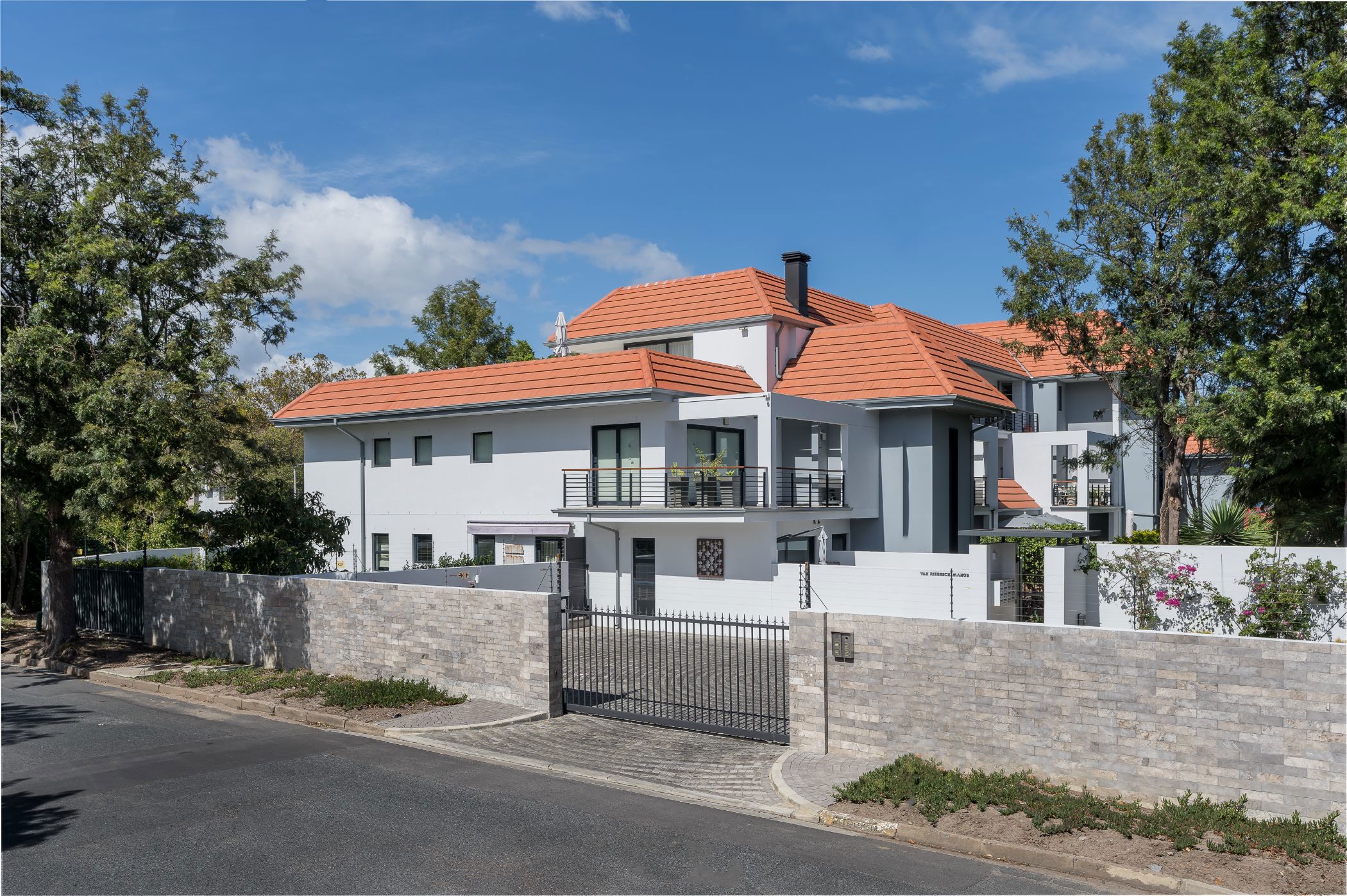 Apartment for sale in Stuarts Hill - SW1651042