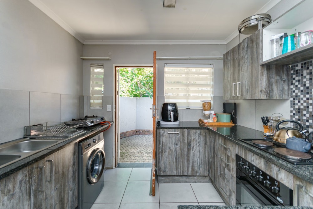 Townhouse for sale in Glen Marais - KTP1712503