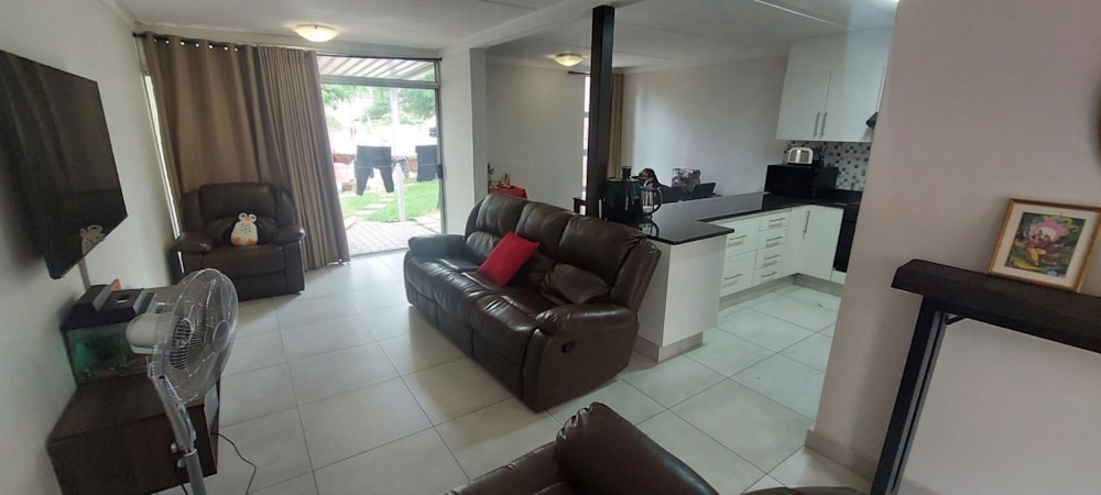 Townhouse for sale in Umgeni Park - 1ND1649617 Townhouse for sale in Umgeni Park - 1ND1649617