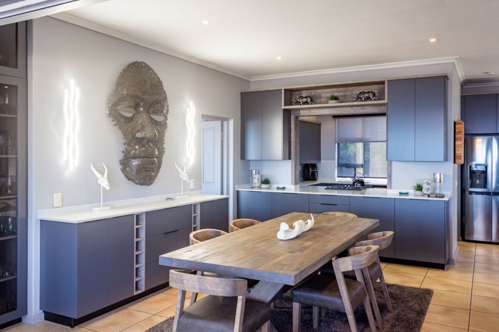 Double-storey apartment for sale in Pinnacle Point Golf Estate - 1MB1651712