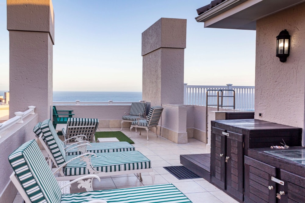 Double-storey apartment for sale in Pinnacle Point Golf Estate - 1MB1651712