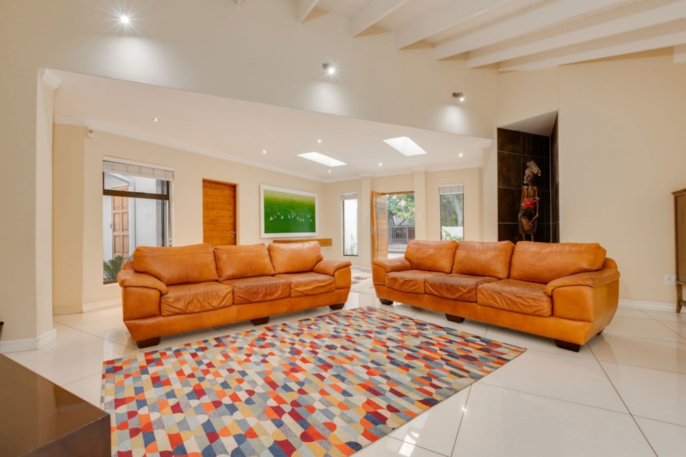 Single-storey house sold in Rivonia - HP1684436 Single-storey house sold in Rivonia - HP1684436