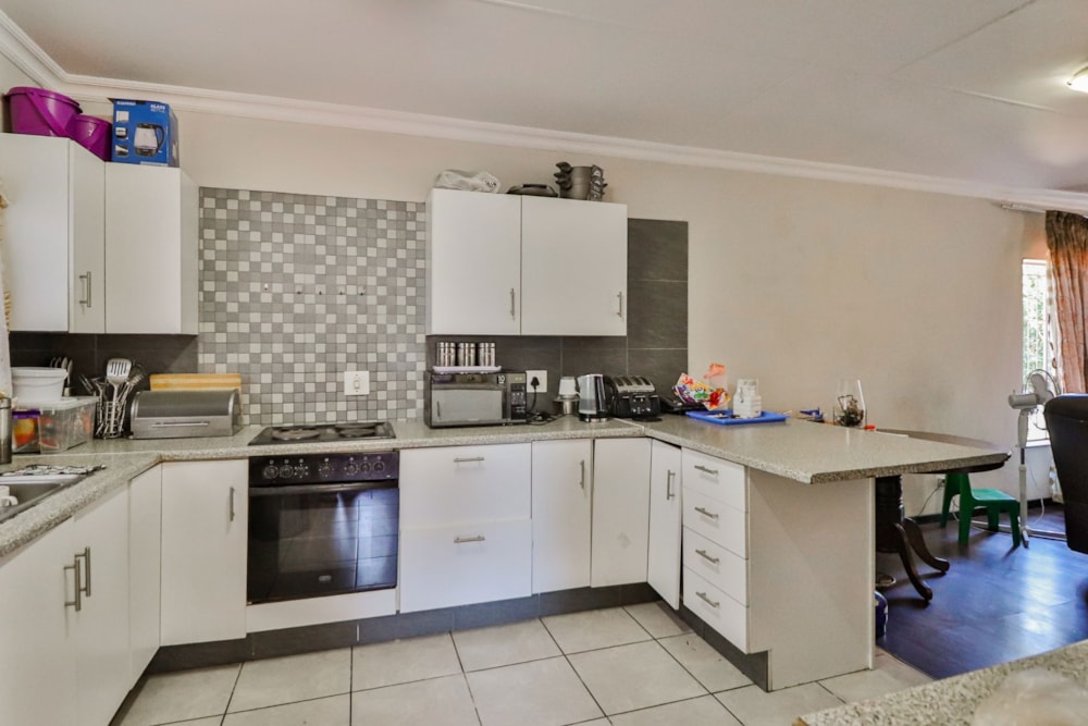 House for sale in West Acres - 1NS1636302