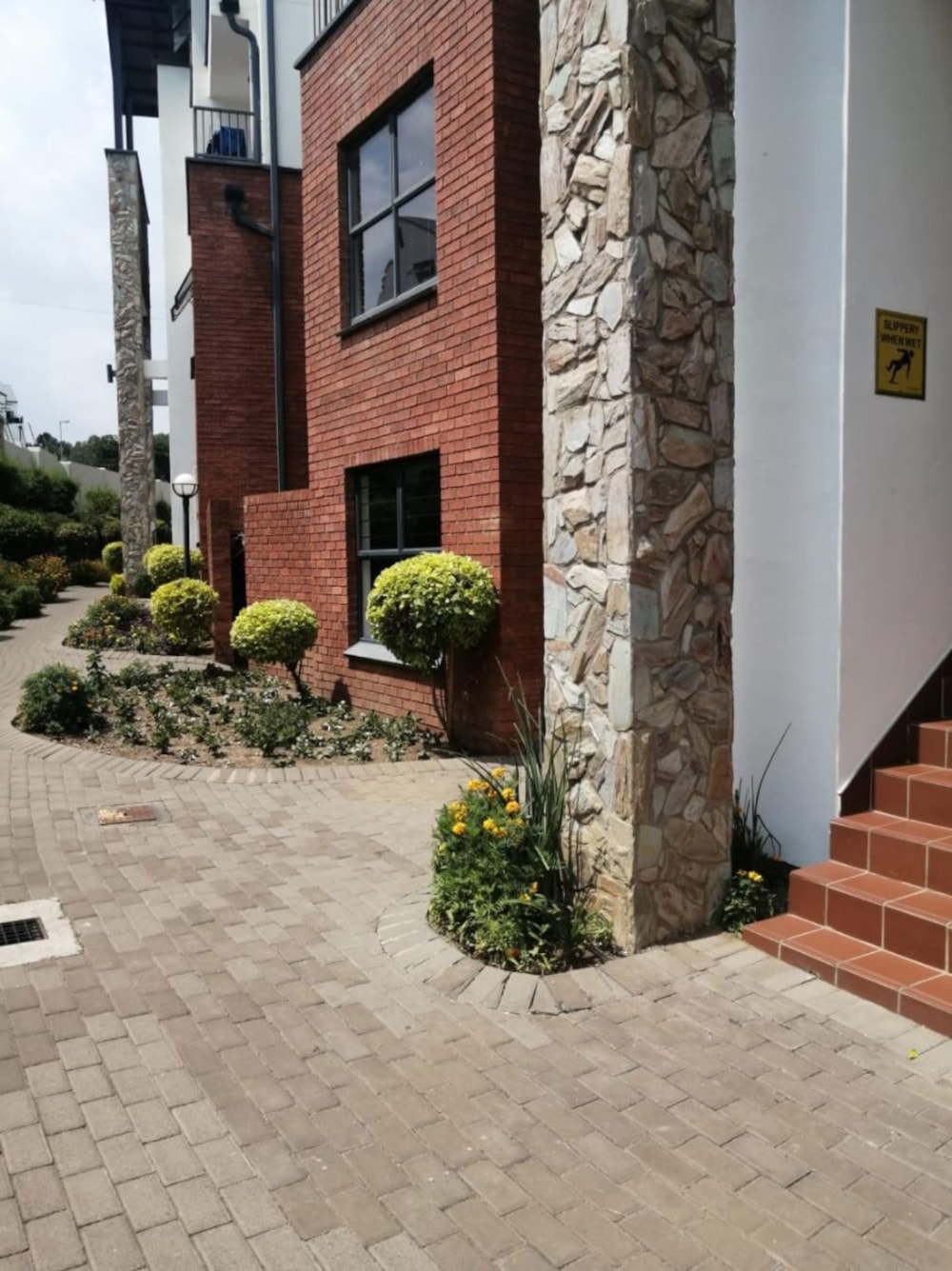 Apartment to rent in Oakdene, Johannesburg - 1GV1744737