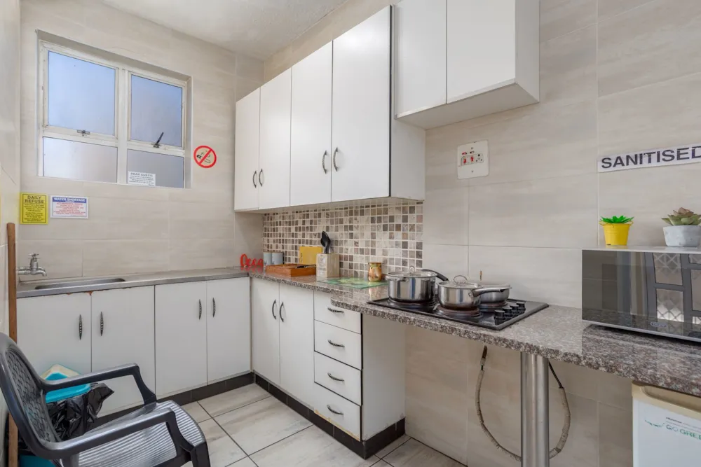 Studio apartment for sale in South Beach Durban - 1DA1652022 Studio apartment for sale in South Beach Durban - 1DA1652022