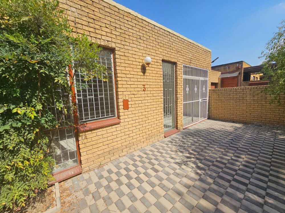 Cluster for sale in Heidelberg, Gauteng - 1SP1702348