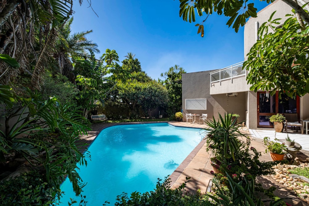 Double-storey house sold in Summerstrand - 1PLZ1649386 Double-storey house sold in Summerstrand - 1PLZ1649386