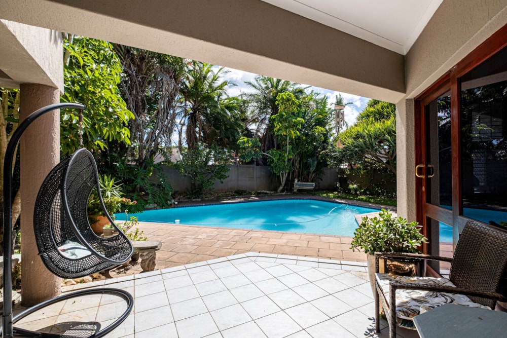 Double-storey house sold in Summerstrand - 1PLZ1649386 Double-storey house sold in Summerstrand - 1PLZ1649386