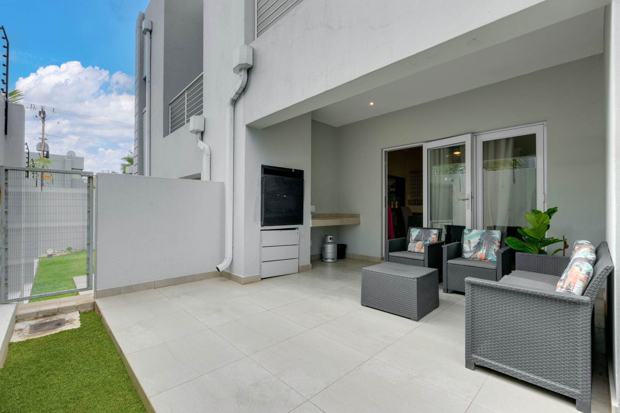 Townhouse for sale in Sandown, Sandton - HP1736701