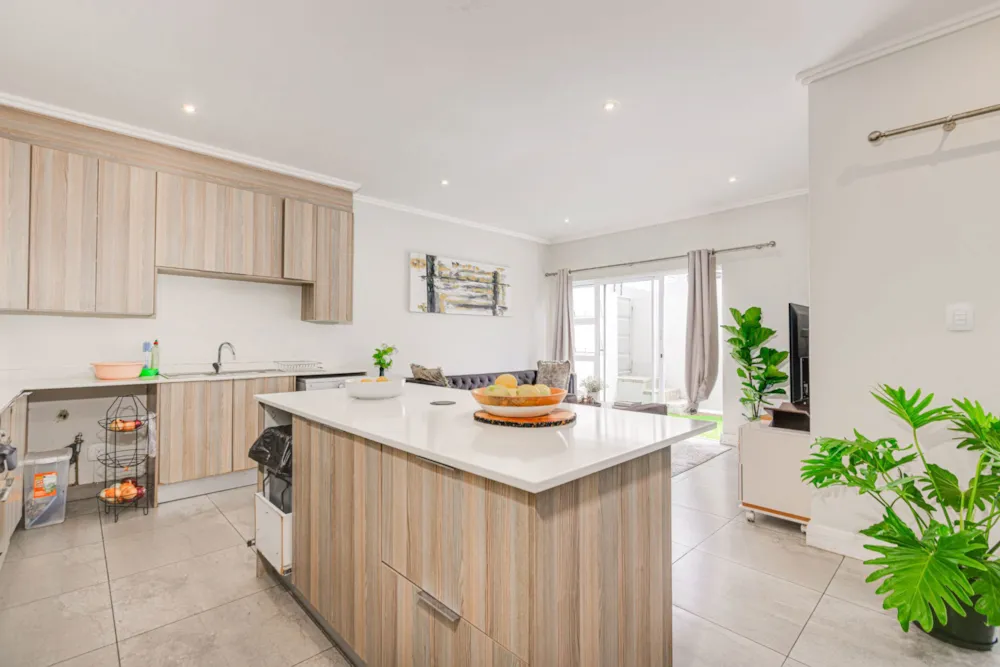 Townhouse for sale in Sandown, Sandton - HP1752623