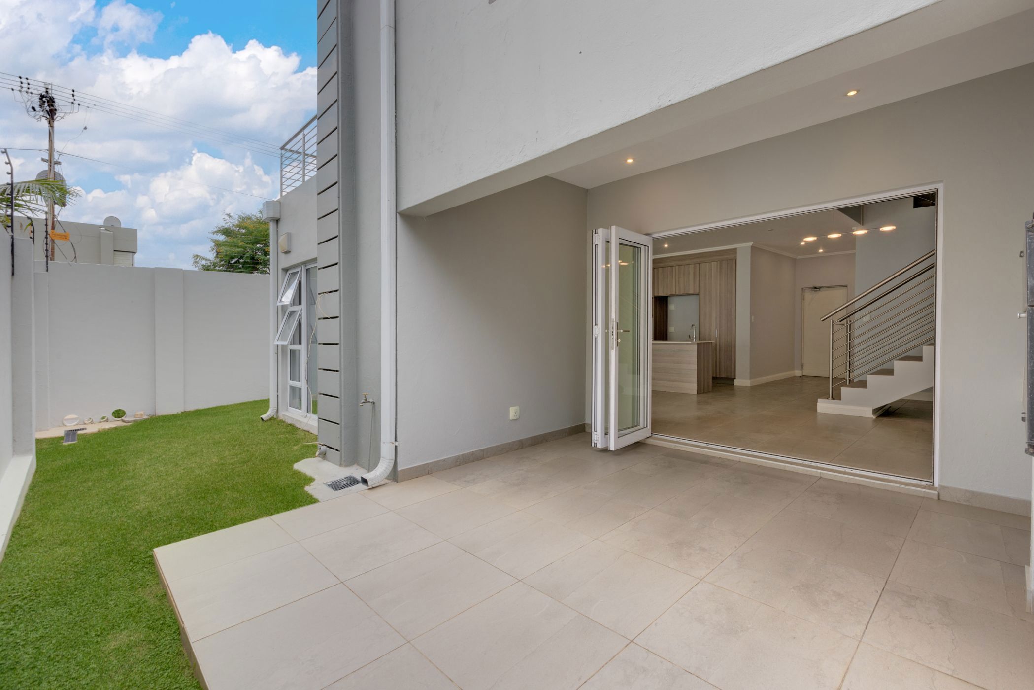 Townhouse for sale in Sandown, Sandton - HP1651632