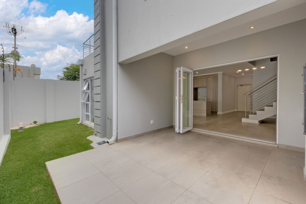 Townhouse for sale in Sandown, Sandton - HP1651632