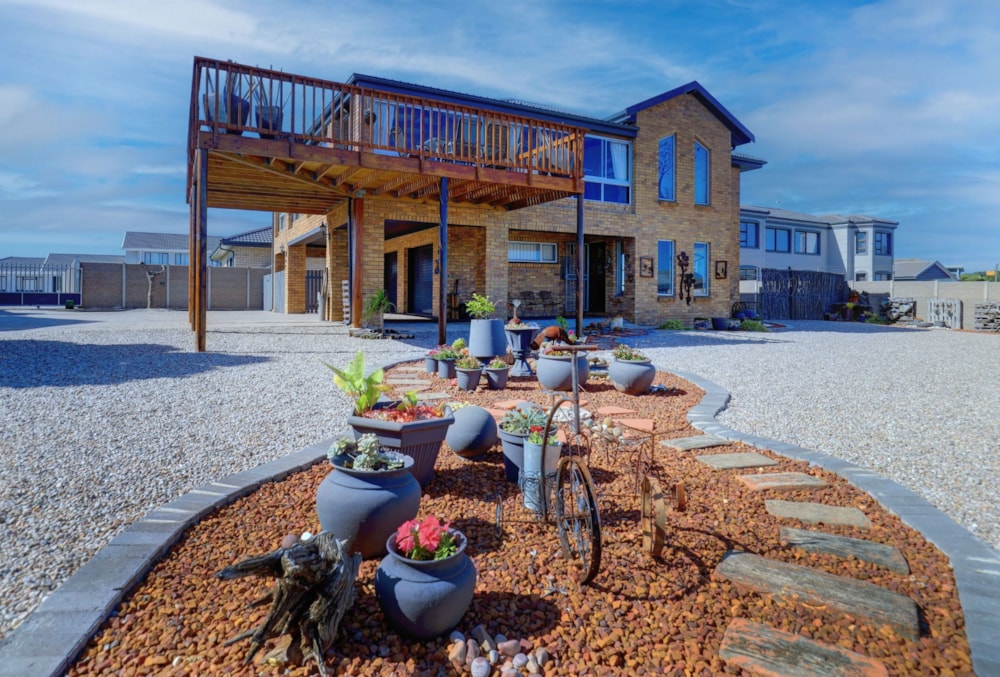 House let in Fraaiuitsig - 1MB1713186 House let in Fraaiuitsig - 1MB1713186