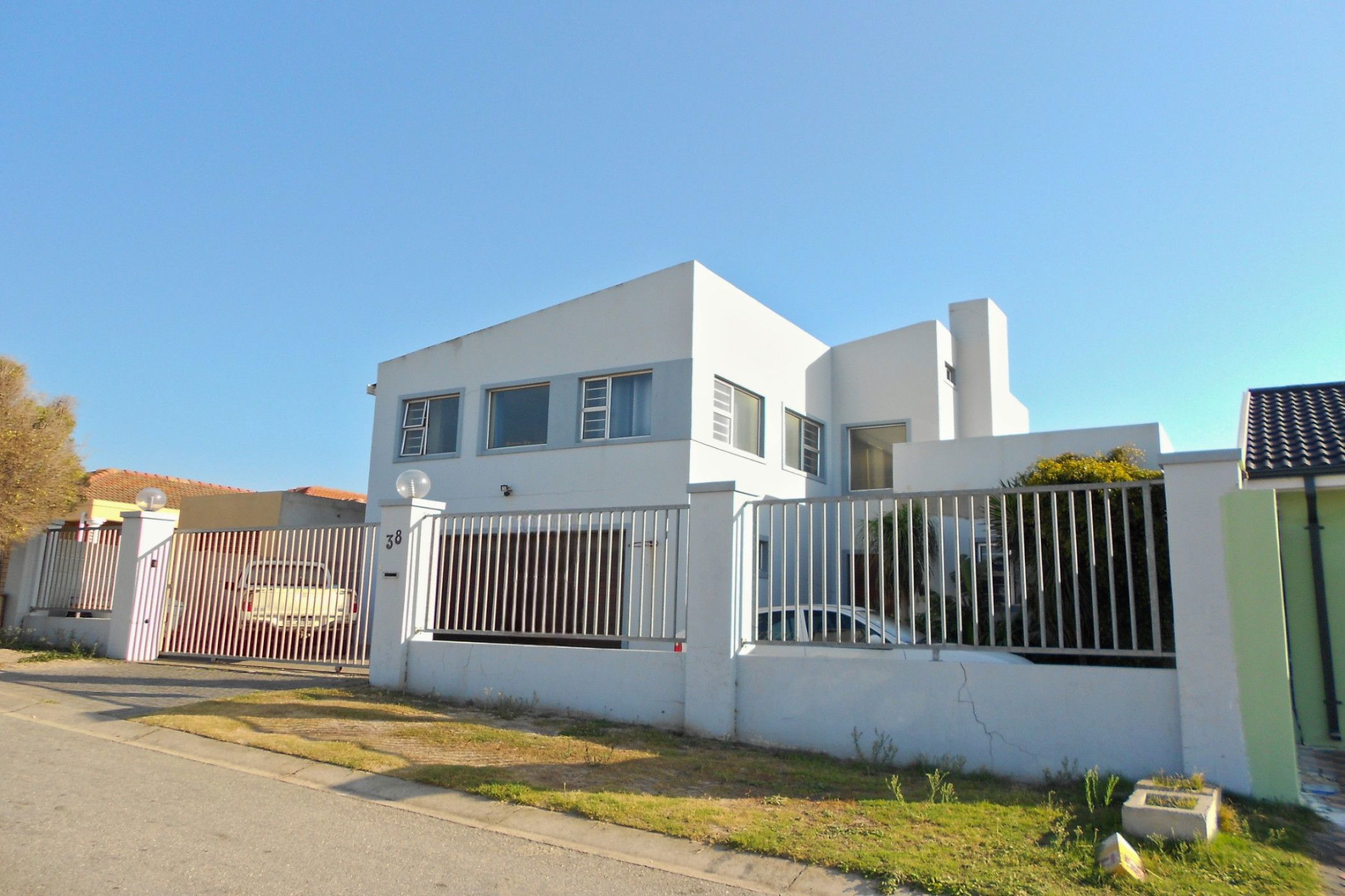 Double-storey house sold in Bluewater Bay, Port Elizabeth, Gqeberha - 1PLZ1648691