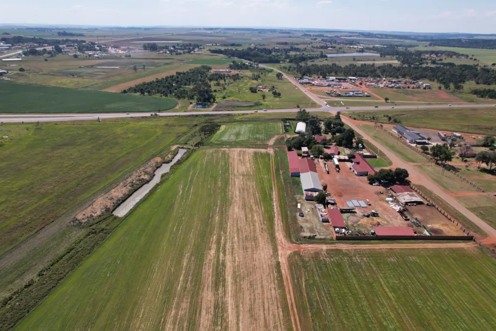 Mixed use farm for sale in Bapsfontein - PRN1648958 Mixed use farm for sale in Bapsfontein - PRN1648958