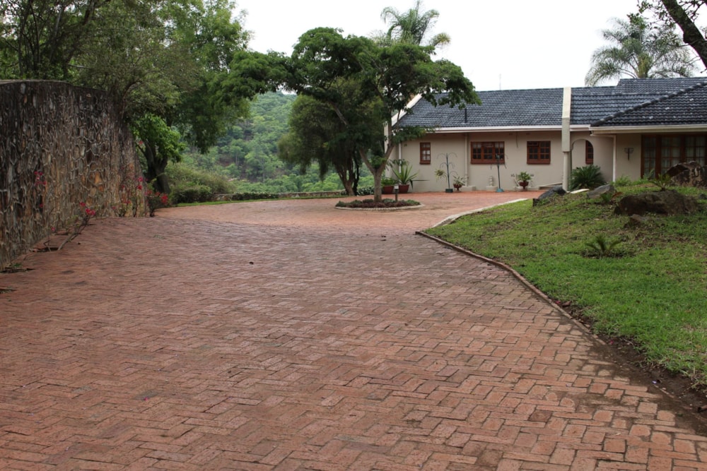 House for sale in Glen Lorne, Zimbabwe - 3ZB1648999 House for sale in Glen Lorne, Zimbabwe - 3ZB1648999