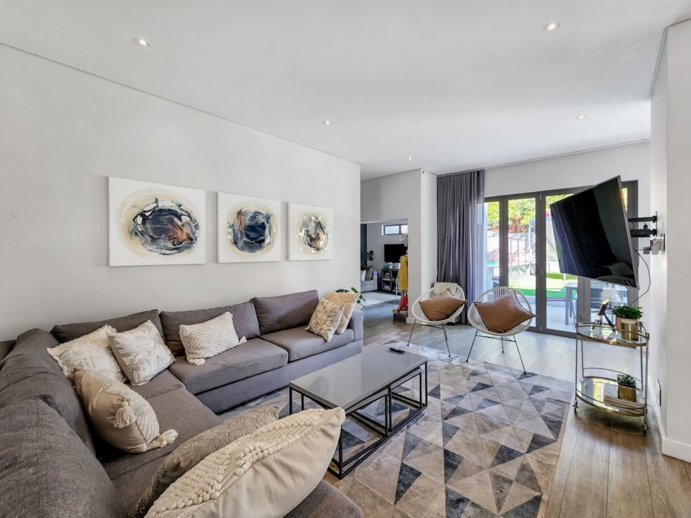 Apartment sold in Sea Point - AS1651645