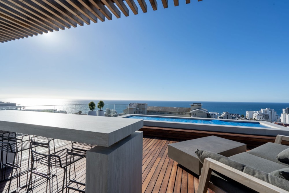 Apartment to rent in Bantry Bay - ASL1736421
