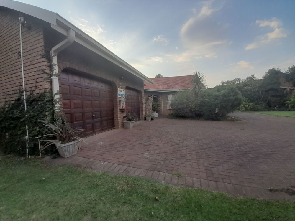 House for sale in Vanderbijlpark SE 3 - 1VT1649395